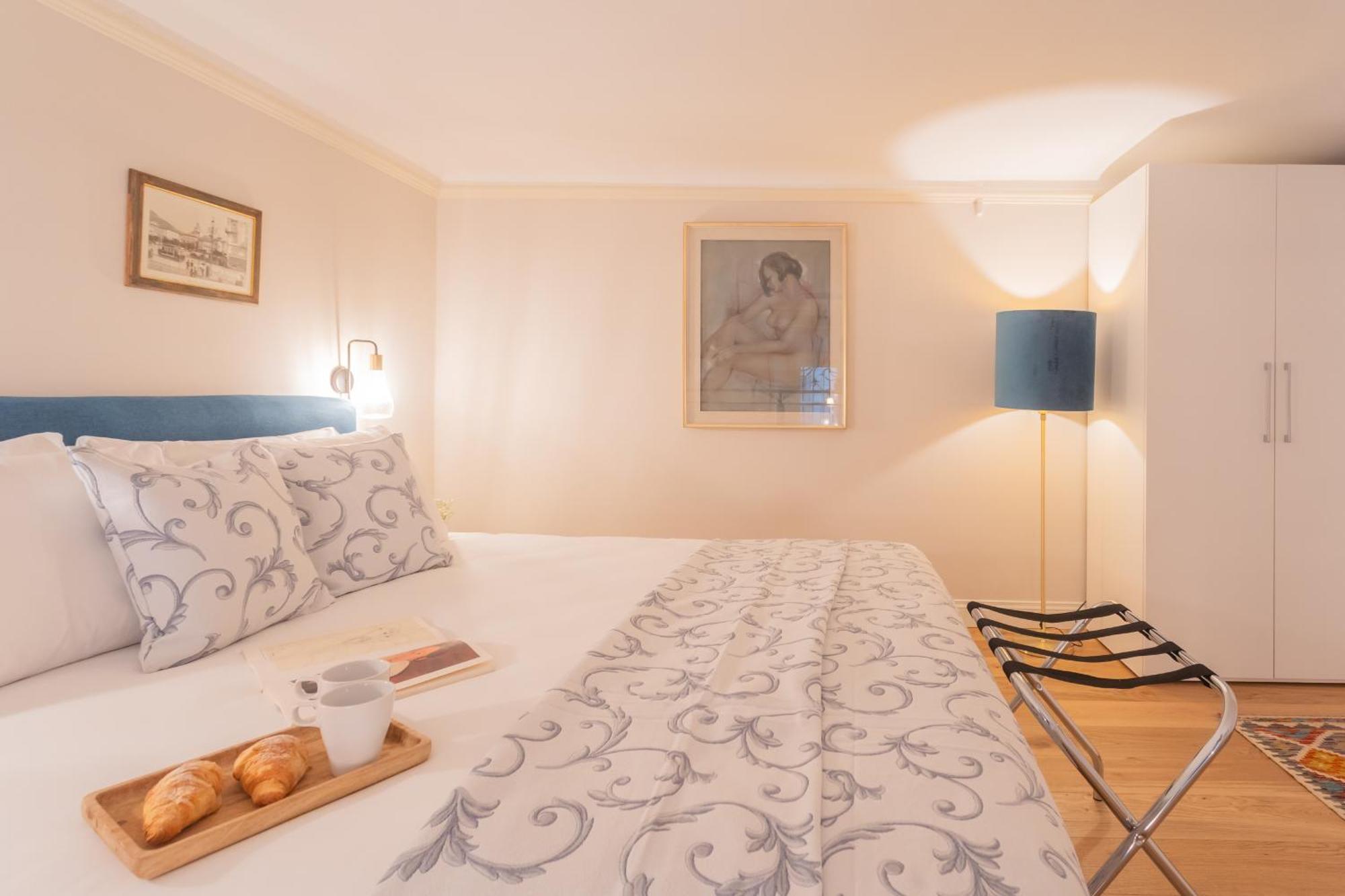 Cinque Giornate 70 Suites By Rent All Комо Экстерьер фото